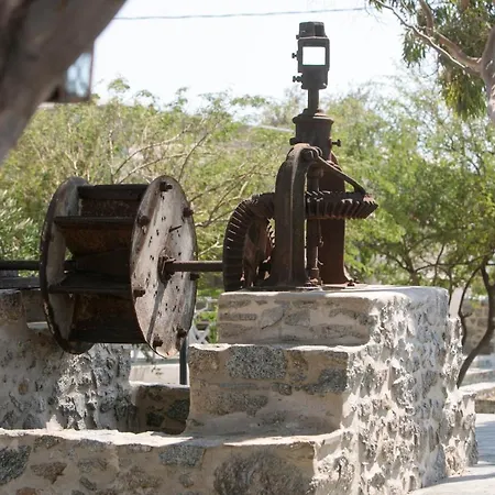 וילה Peratsi Stone Mansion Agkidia