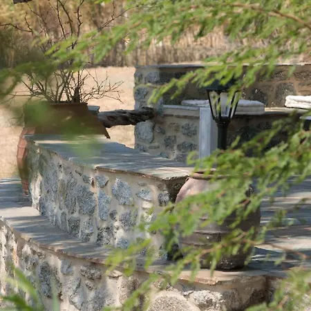 וילה Peratsi Stone Mansion *
