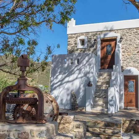 Peratsi Stone Mansion וילה Agkidia