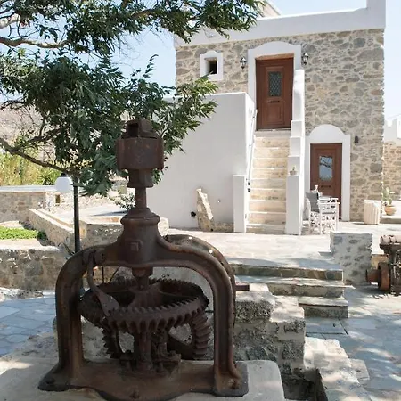 וילה Peratsi Stone Mansion